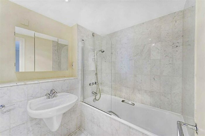 3 Bedroom Flat To Rent In Queens Terrace, St John's Wood, NW8