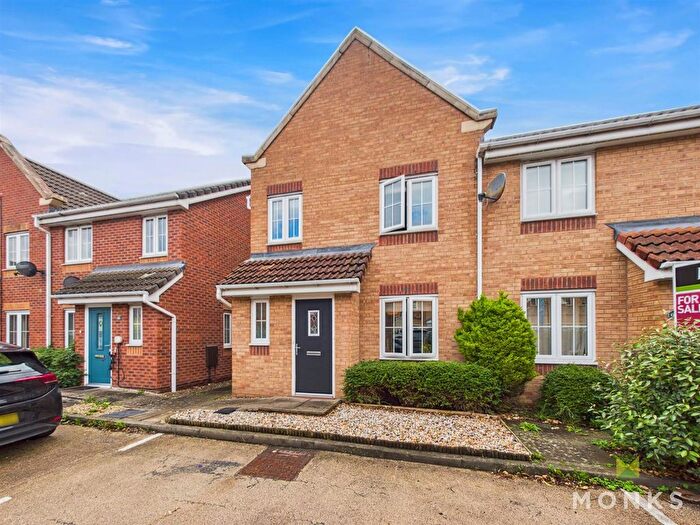 3 Bedroom End Of Terrace House For Sale In Greenfields Gardens, Shrewsbury, SY1