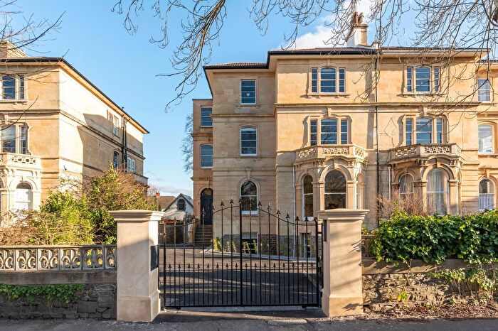 1 Bedroom Flat To Rent In Cambridge Park, Bristol, BS6