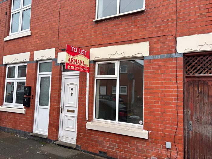 3 Bedroom Terraced House To Rent In Linton Street, Leicester, LE5
