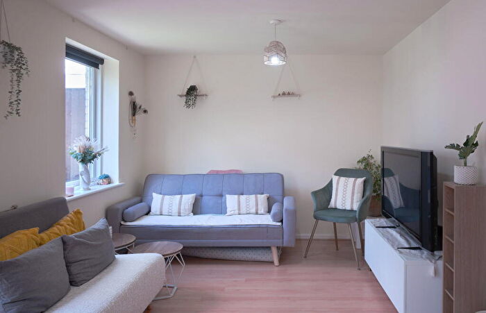 2 Bedroom Flat For Sale In Ruby Way, NW9