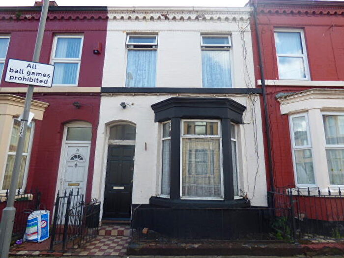 3 Bedroom House To Rent In Brae Street, L7