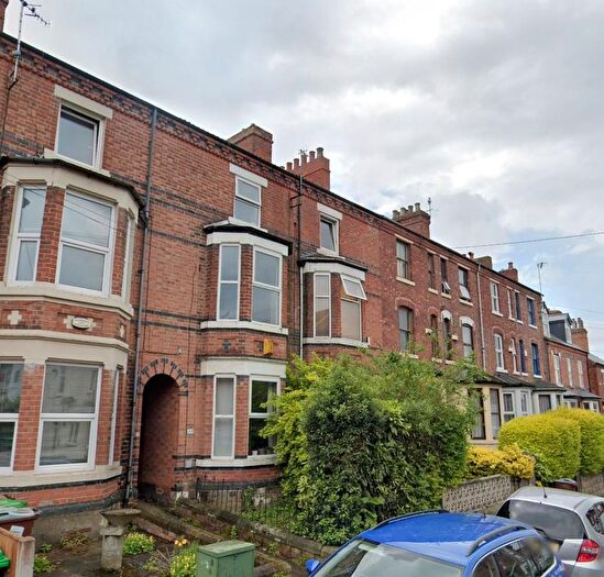 4 Bedroom Terraced House To Rent In Burnham Street, Nottingham, NG5