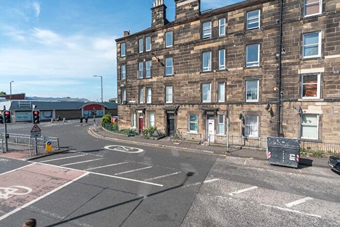 2 Bedroom Flat To Rent In Westfield Road, Gorgie, Edinburgh, EH11