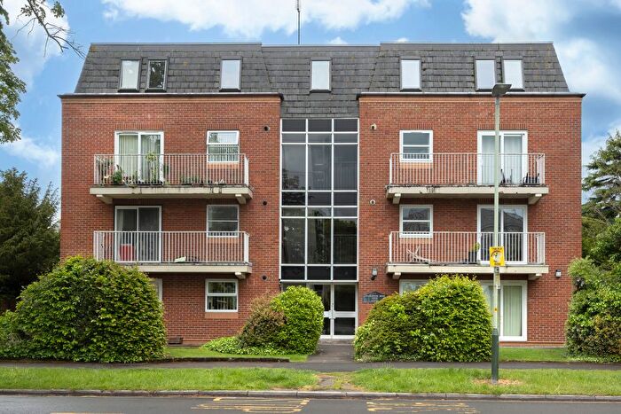 2 Bedroom Flat To Rent In Christchurch Road, Cheltenham, GL50