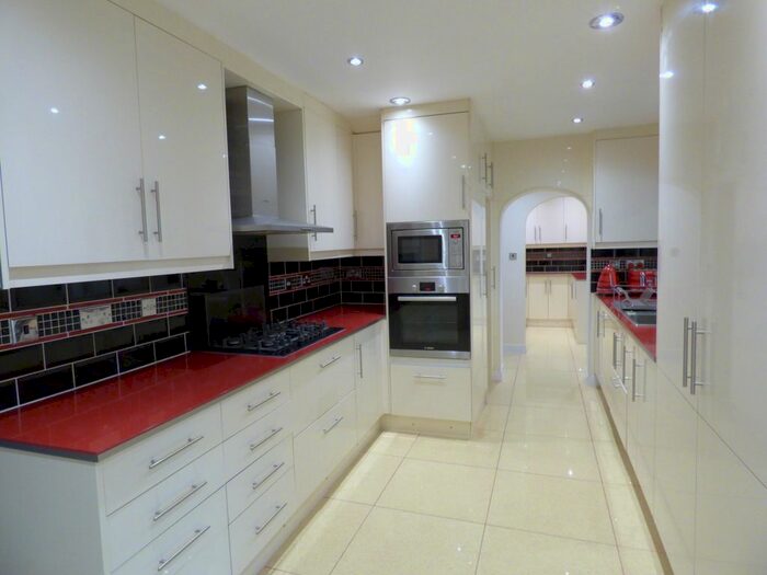 5 Bedroom Semi-Detached House To Rent In Pentridge Close, Nythe, Swindon, SN3