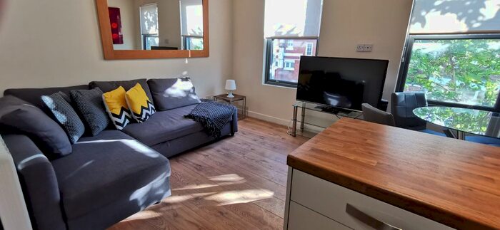 1 Bedroom Flat To Rent In Globe Road, London, E2