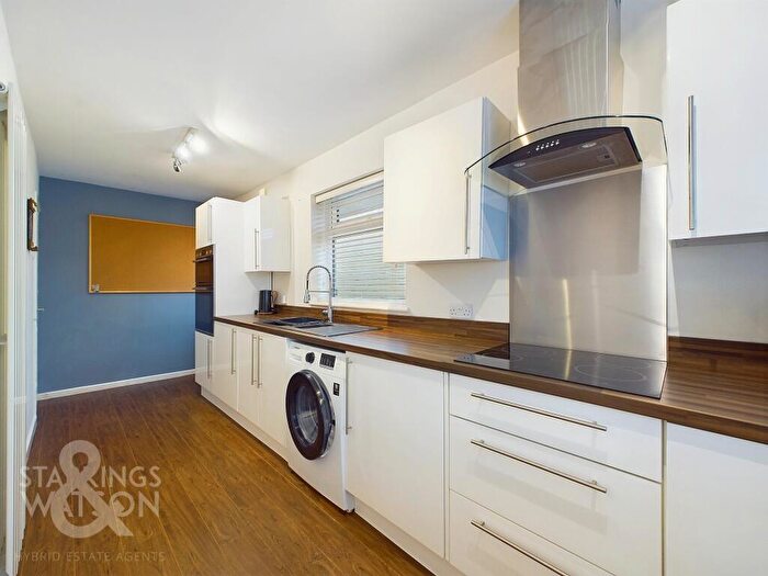 3 Bedroom Detached Bungalow For Sale In Woodbastwick Road, Blofield Heath, Norwich, NR13