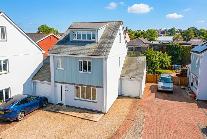 4 Bedroom Detached House For Sale In Glen Creedy Court, Crediton, EX17