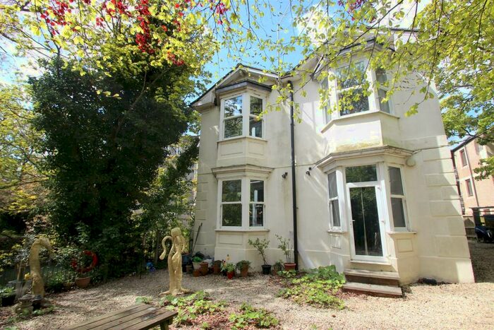 1 Bedroom Flat To Rent In Isis House Abingdon Road, OX1