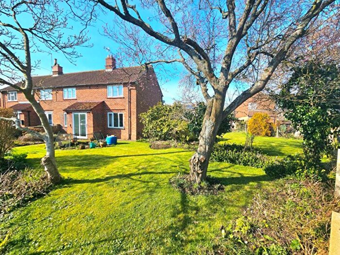 3 Bedroom Semi-Detached House For Sale In Court Mead, Stone, Berkeley, GL13