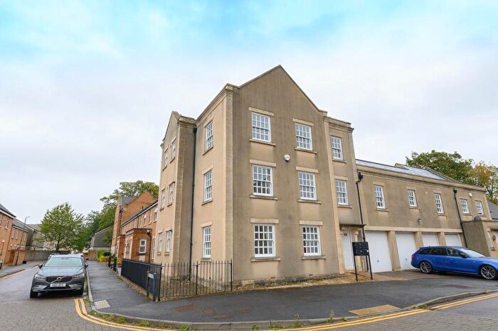 2 Bedroom Apartment For Sale In Parnell Road, Stoke Park, Bristol, BS16