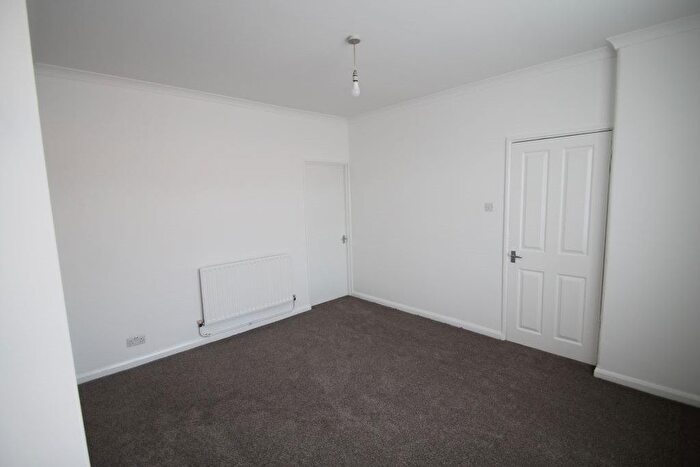 2 Bedroom Property To Rent In Rowdowns Road, Dagenham, RM9