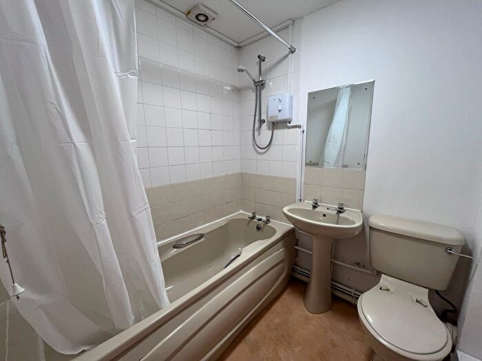 1 Bedroom Flat To Rent In Bryn Y Mor Crescent, Swansea, SA1