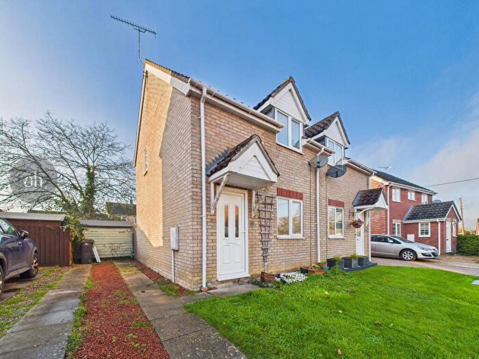 2 Bedroom Semi Detached House For Sale In Cornmill Green, Woolpit, IP30
