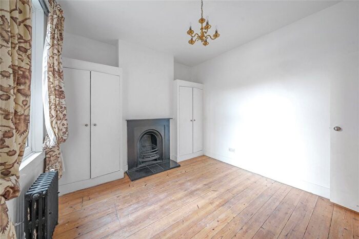 1 Bedroom Flat To Rent In Cornwall Road, London, N15