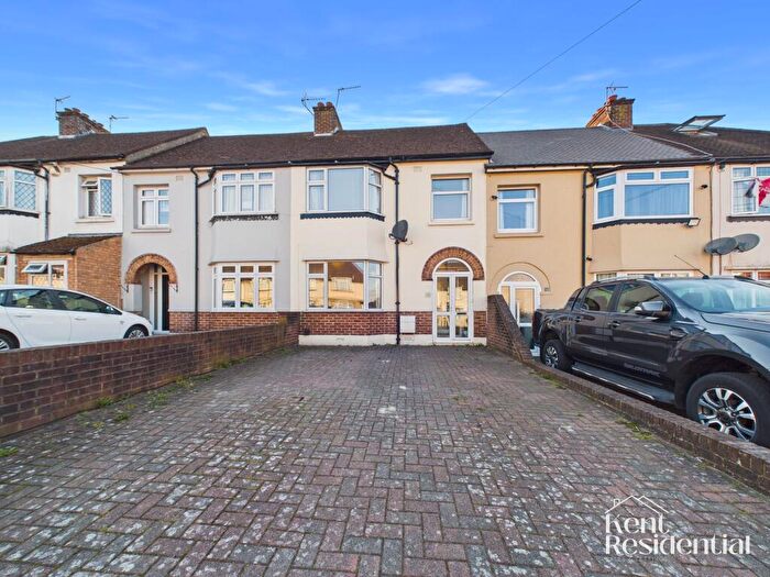 3 Bedroom Terraced House For Sale In West Park Road, Maidstone, ME15
