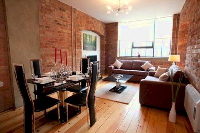2 Bedroom Flat To Rent In Barck Church Lane, Liverpool Street, E1