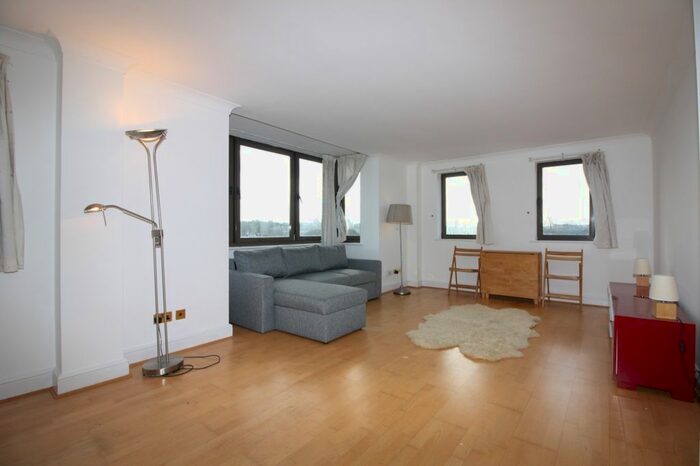 2 Bedroom Flat To Rent In Cumberland Mills Square, Isle Of Dogs, London, E14