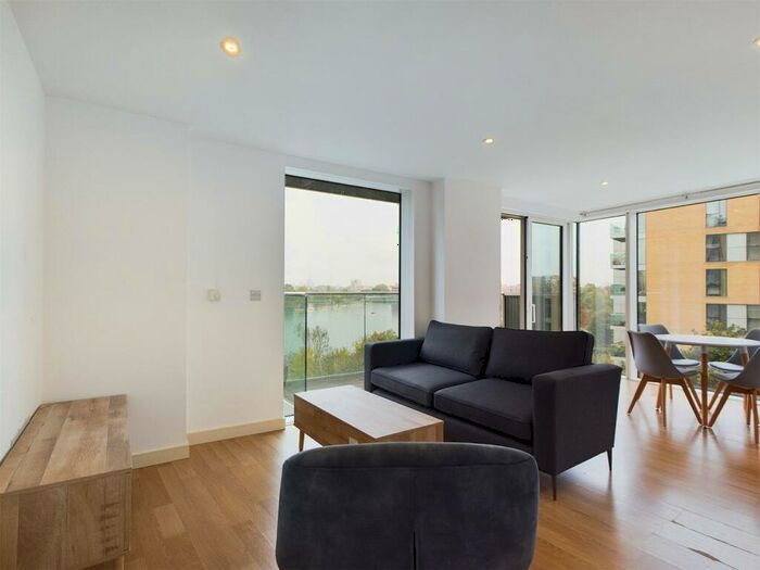 1 Bedroom Apartment To Rent In Riverside Apartments, Woodbury Down, London, N4