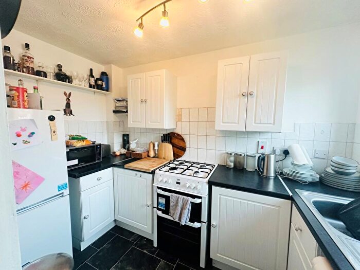 2 Bedroom Semi-Detached House To Rent In Evans Road, Basford, NG6