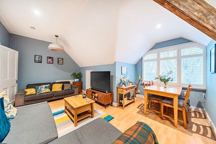 2 Bedroom Flat For Sale In Merton Hall Road, Wimbledon, London, SW19