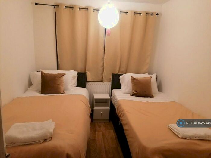 3 Bedroom Detached House To Rent In Christchurch Road, Tilbury, RM18