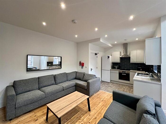 6 Bedroom Terraced House To Rent In Buston Terrace, Jesmond, NE2