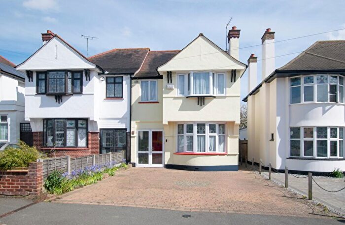 3 Bedroom Semi Detached House For Sale In Rutland Avenue, Southchurch, Southend On Sea, Essex, SS1
