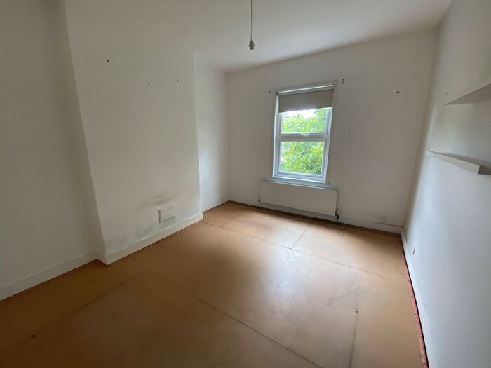 1 Bedroom Flat For Sale In Flat, Kingswood Road, Chiswick, London, W4