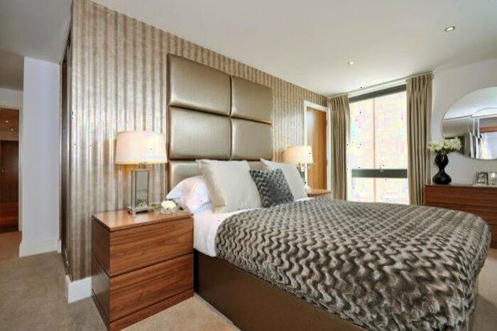 2 Bedroom Flat To Rent In Lower Mortlake Road, Richmond, TW9