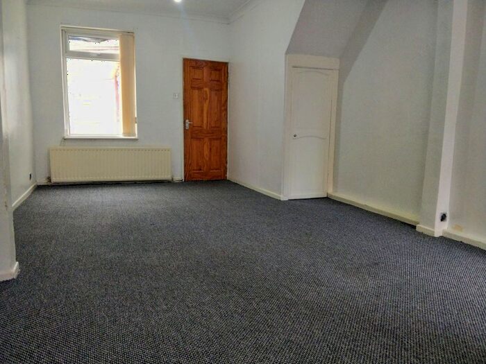 2 Bedroom Terraced House To Rent In Bedroom, Unfurnished On Cook Street, L35