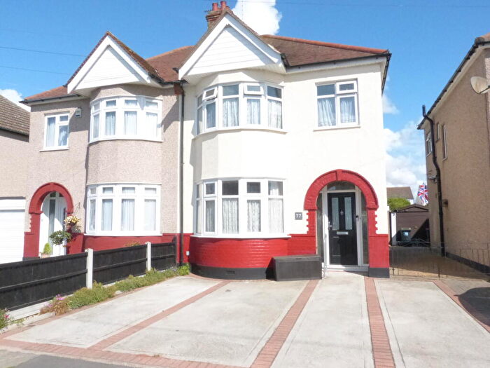 3 Bedroom Semi-Detached House To Rent In Royston Avenue, Southend-on-sea, SS2