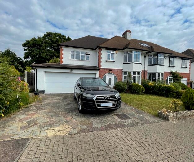 4 Bedroom Semi-Detached House To Rent In The Close, Petts Wood, BR5