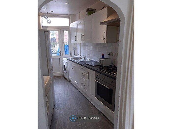 2 Bedroom Terraced House To Rent In Belmont St, Stockport, SK4