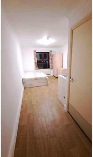 Studio To Rent In Leckenham Rd, London, HA4