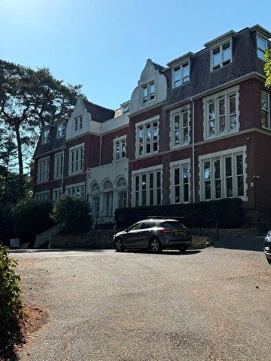 2 Bedroom Flat To Rent In Beach Lovers Flat, Bournemouth, BH1
