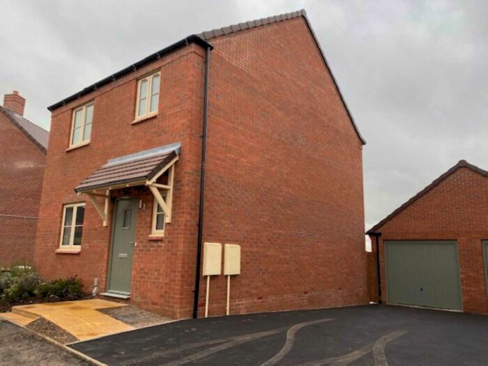 3 Bedroom Detached House To Rent In Coppice Drive, Lutterworth, LE17
