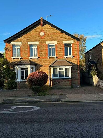 3 Bedroom Semi-Detached House To Rent In Deacon Road, Kingston Upon Thames, KT2
