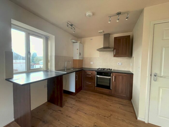 2 Bedroom Flat To Rent In Mason Street, Wolverhampton, WV14