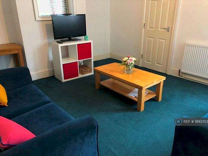 6 Bedroom Terraced House To Rent In Osmaston Street, Nottingham, NG7