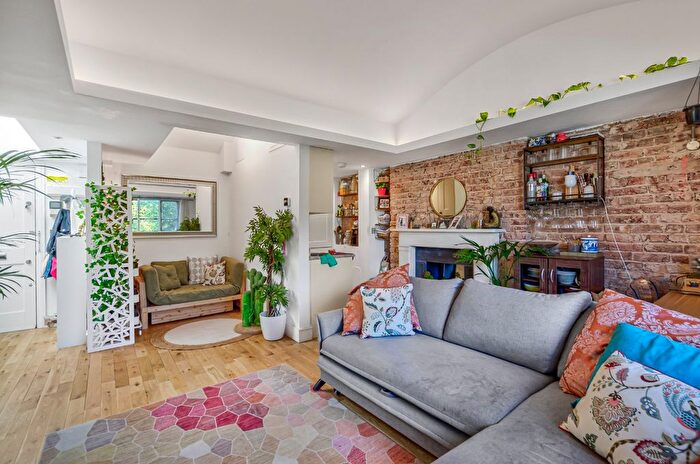 1 Bedroom Flat For Sale In Dorset Square, London, NW1