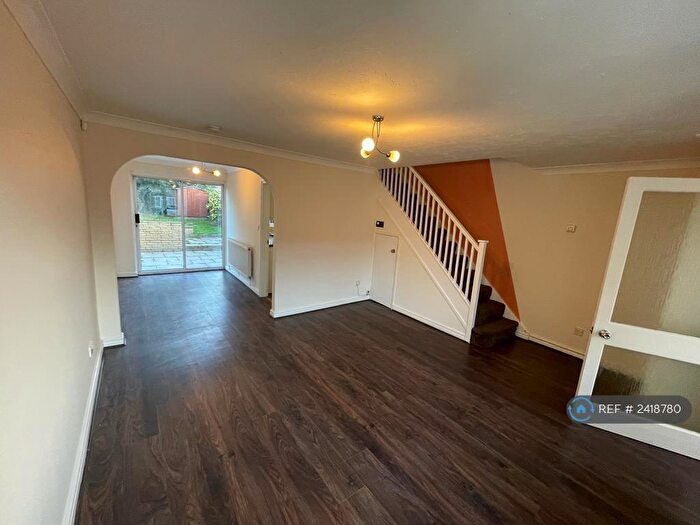 3 Bedroom End Of Terrace House To Rent In Goodwin Close, Mitcham, CR4