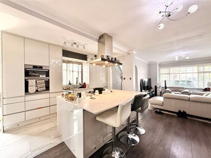 4 Bedroom Semi-Detached House To Rent In Adrienne Avenue, Southall, UB1