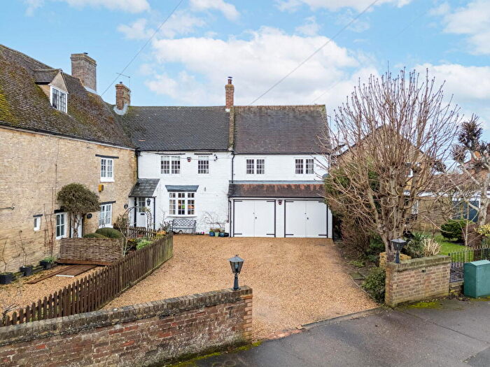 3 Bedroom Cottage For Sale In Kings Meadow Lane, Higham Ferrers, NN10