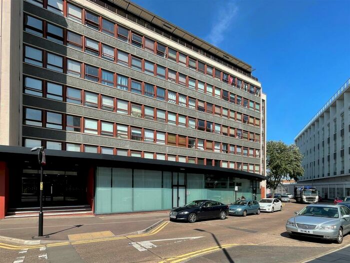 2 Bedroom Apartment To Rent In Lee Circle, Leicester, LE1