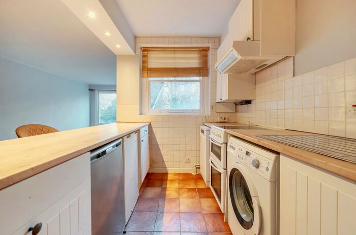 1 Bedroom Flat For Sale In Cromwell Grove, London, W6