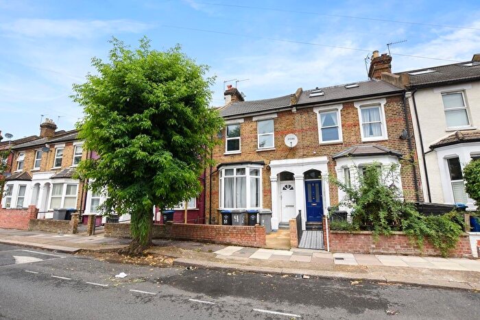 3 Bedroom Terraced House For Sale In Buckingham Road, London, NW10