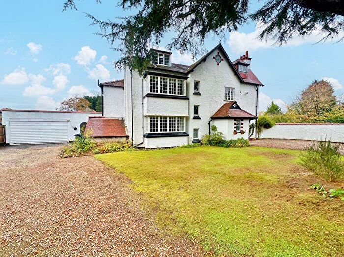 6 Bedroom Detached House For Sale In Mill Lane, Willaston, Cheshire, CH64