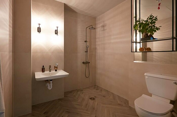 Studio To Rent In Annex At Dandi On The Hill, Lowlands Road, Harrow, Middlesex, HA1